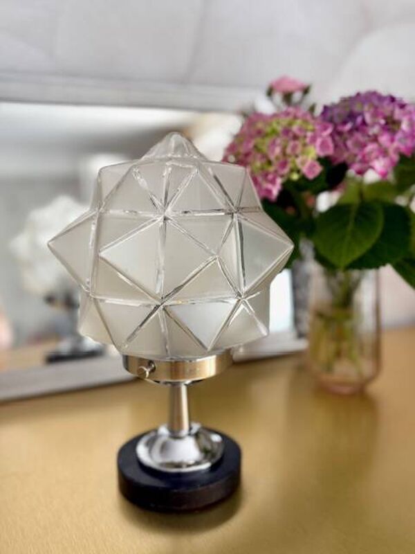 Lampe art déco, globe en forme d'étoile
