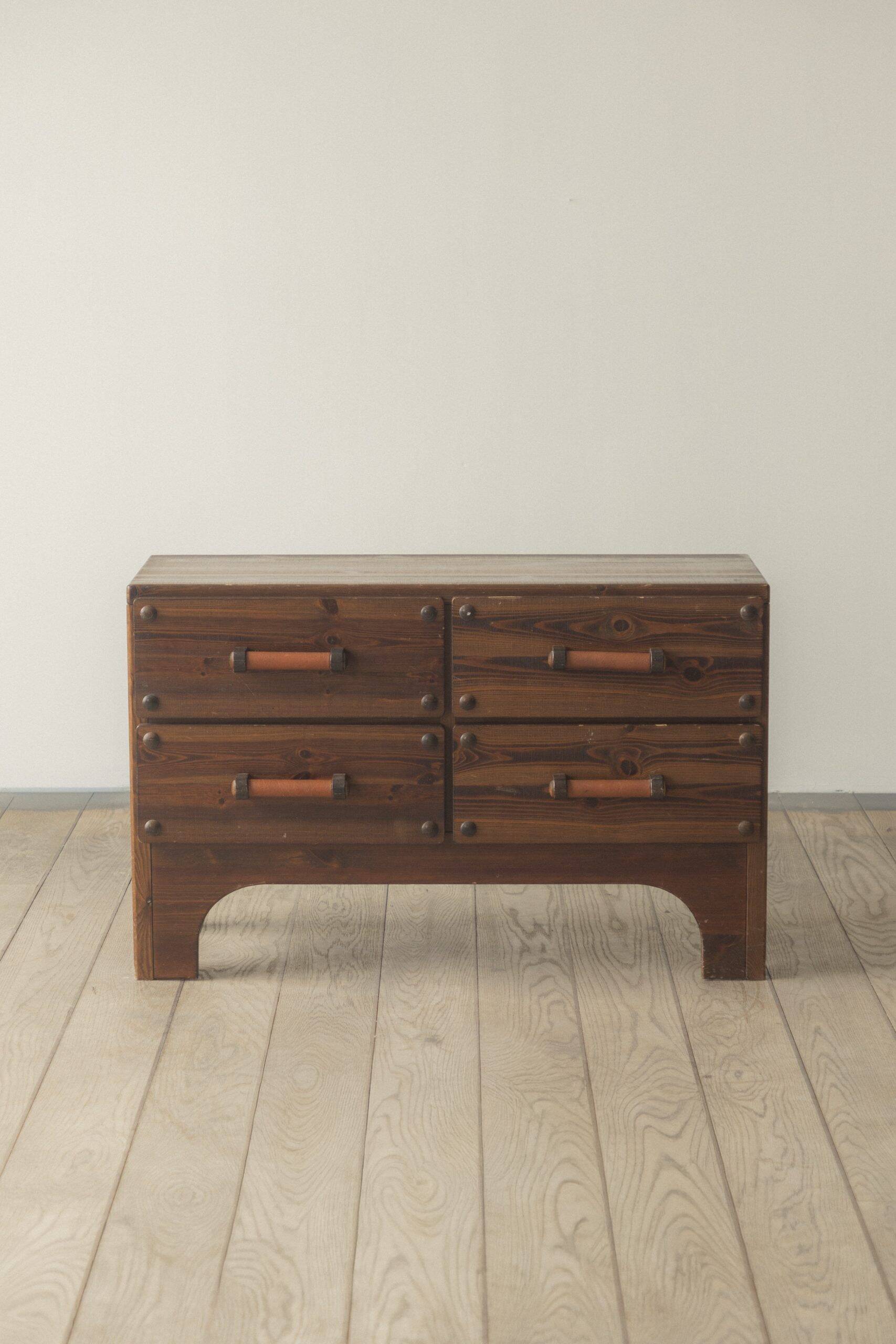 Commode en pin Christian Langeström