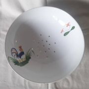 Pornic earthenware drainer model Coq hollow feet