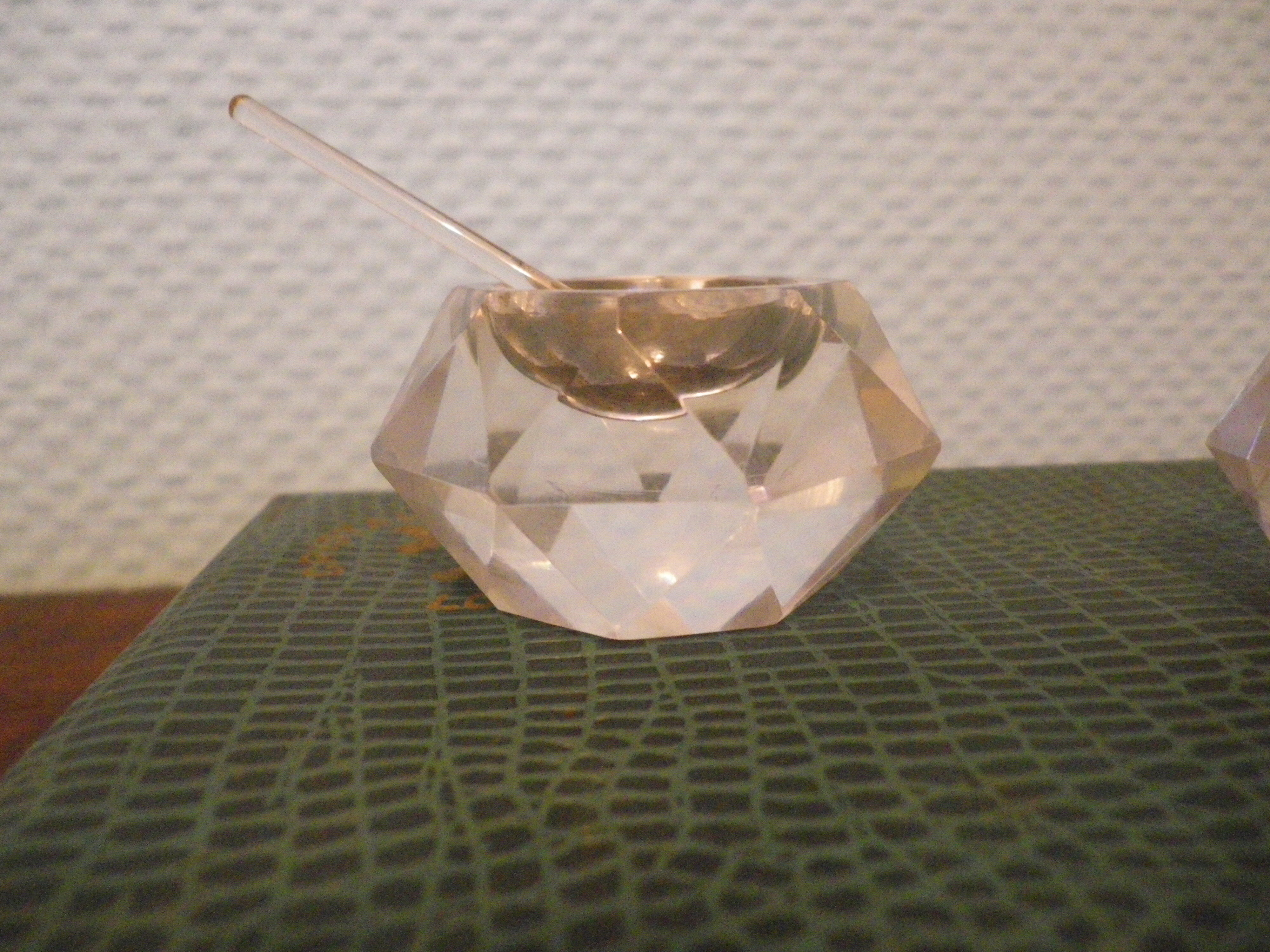 Duo of Saleron in crystal with their serving spoons, in original box - 50s -