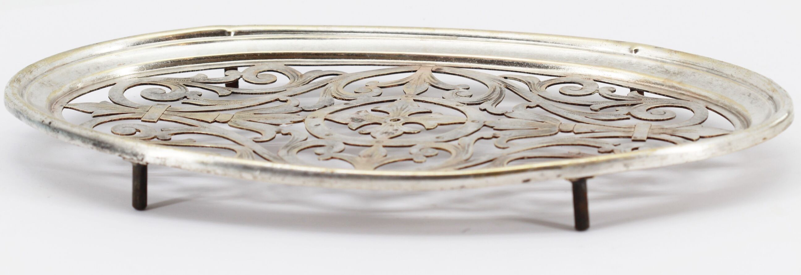 Old underside of flat cailar bayard