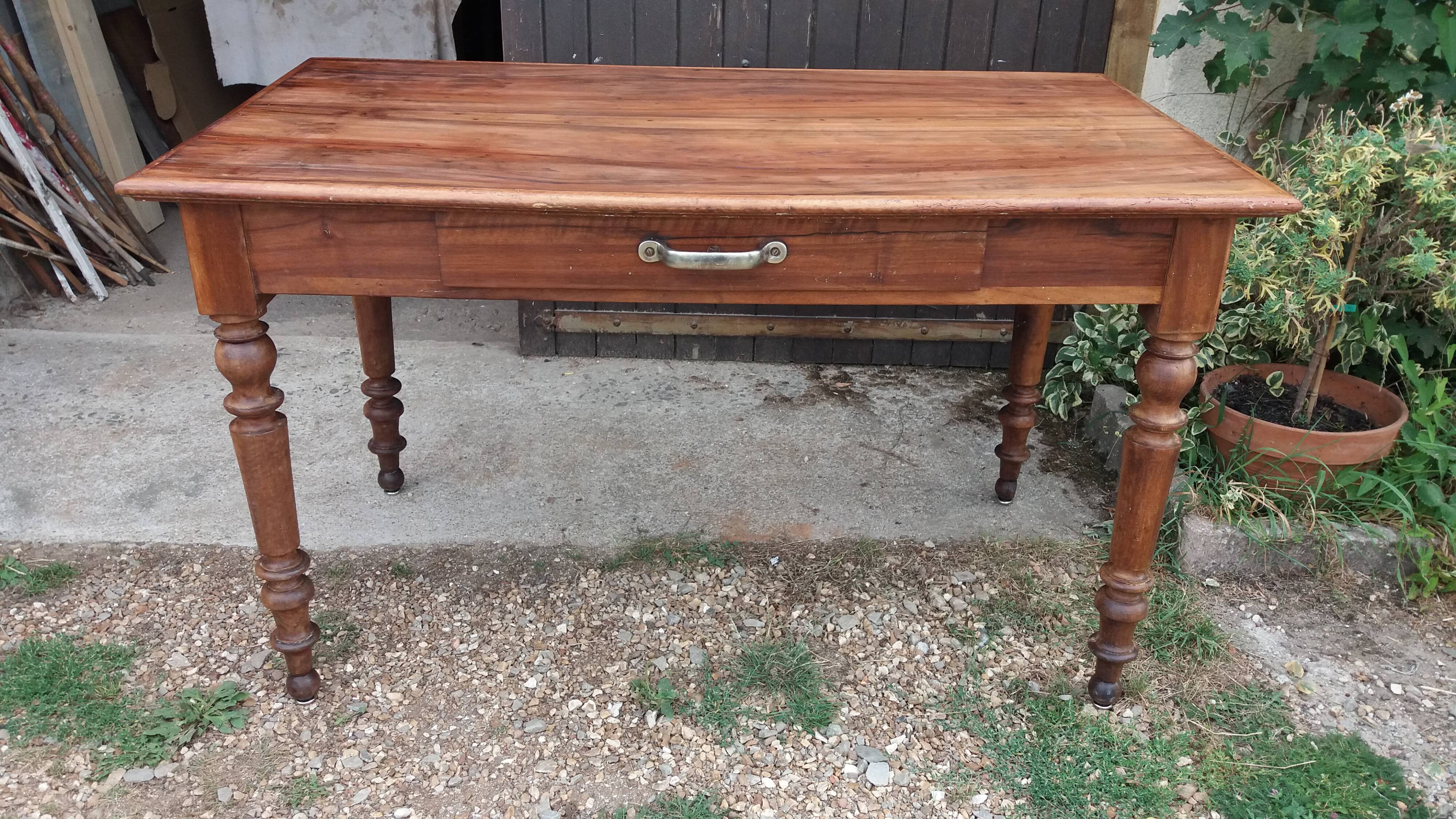 Table de cuisine rustique