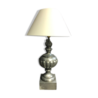 Zinc ornate lamp