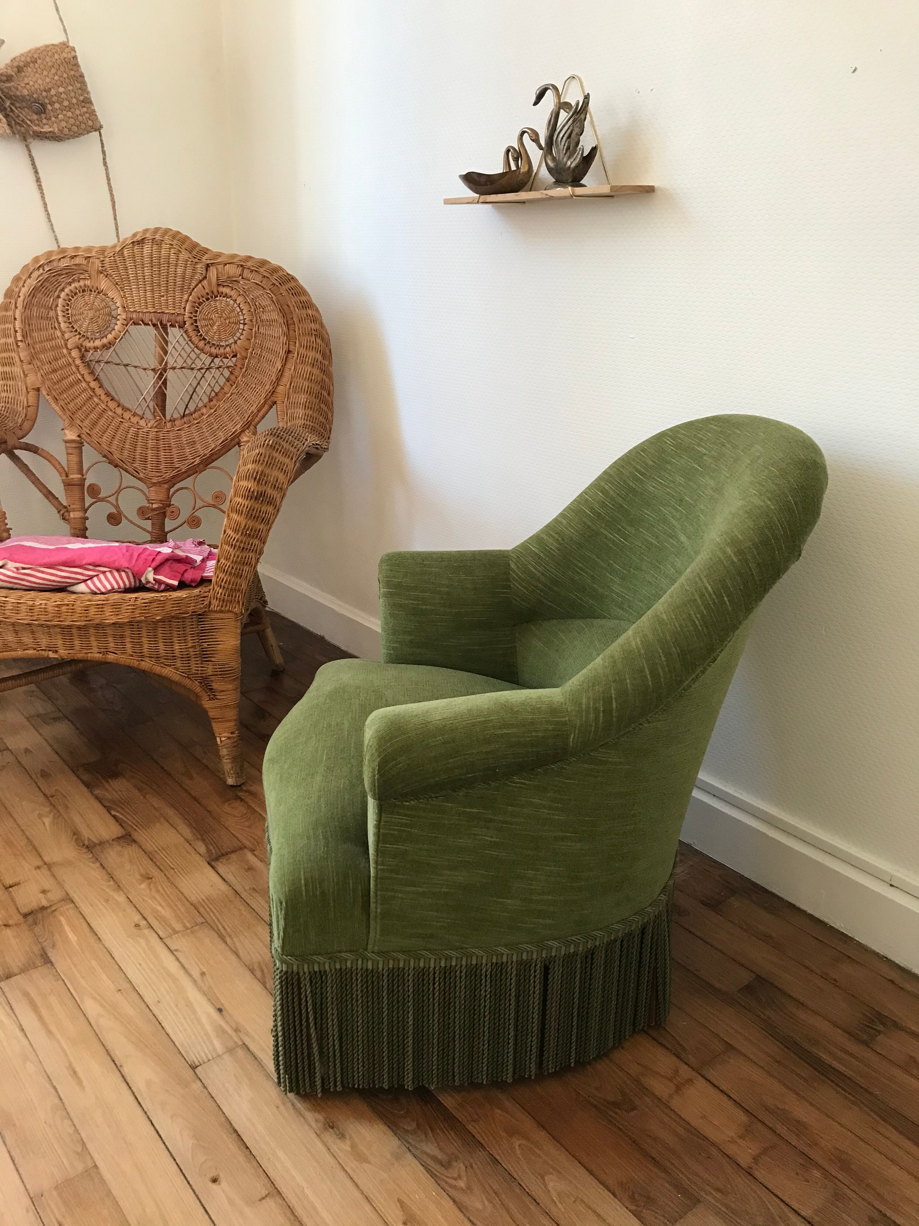 Green velvet toad armchair