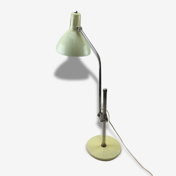 Green-lamp HALA table