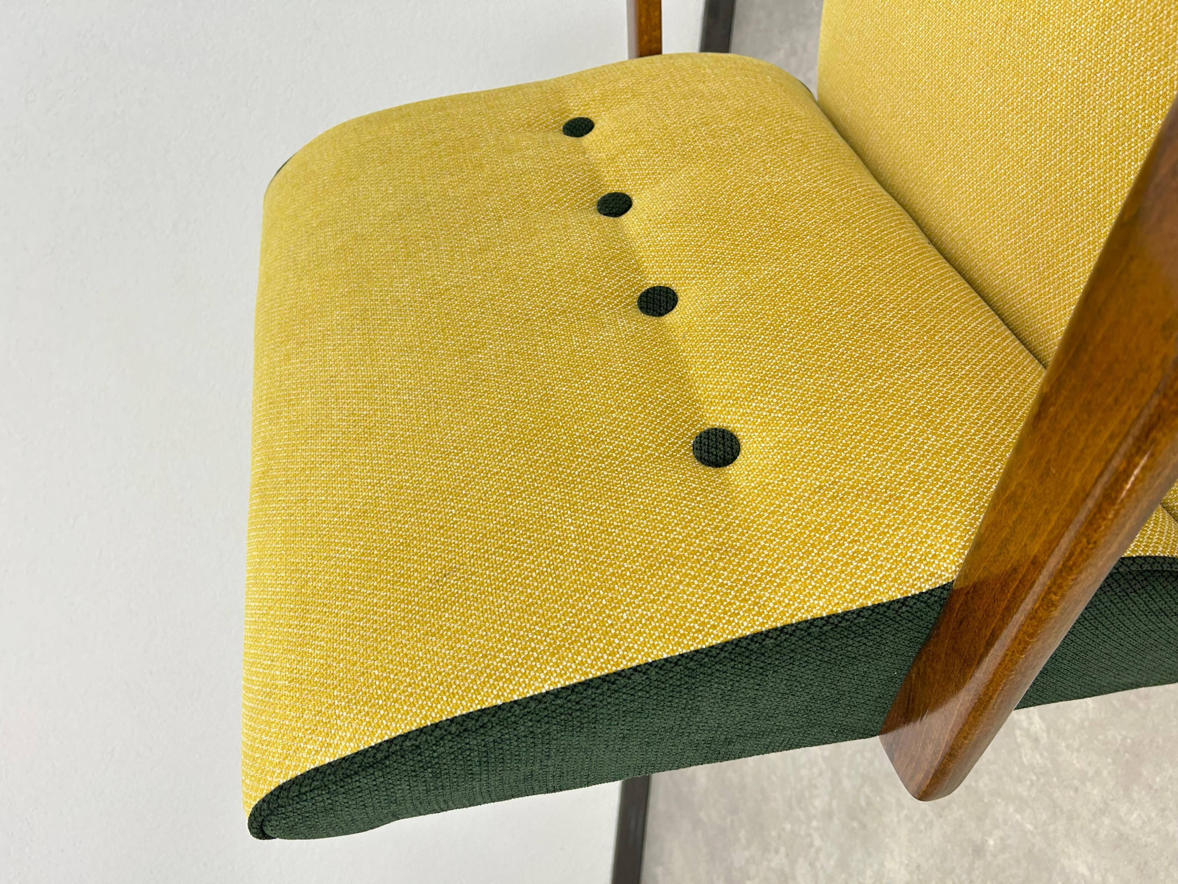 Duocolor armchairs by Jindřich Halabala