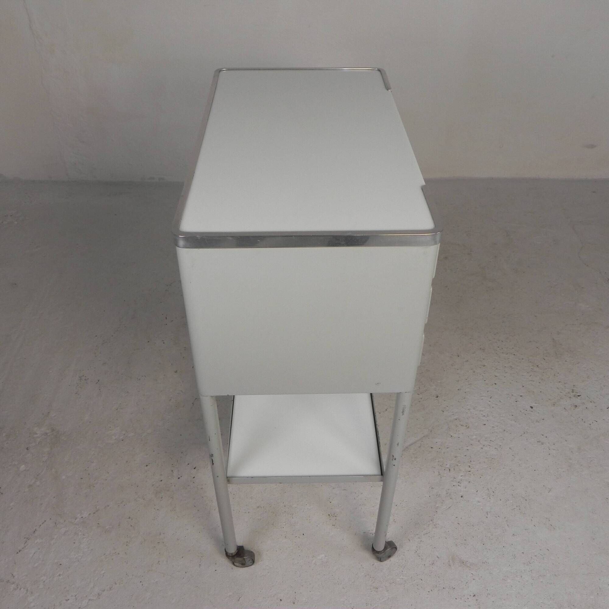 Cabinet dentaire en acier, unité à 6 tiroirs, années 1950