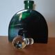 Carafe verte avec bouchon transparent