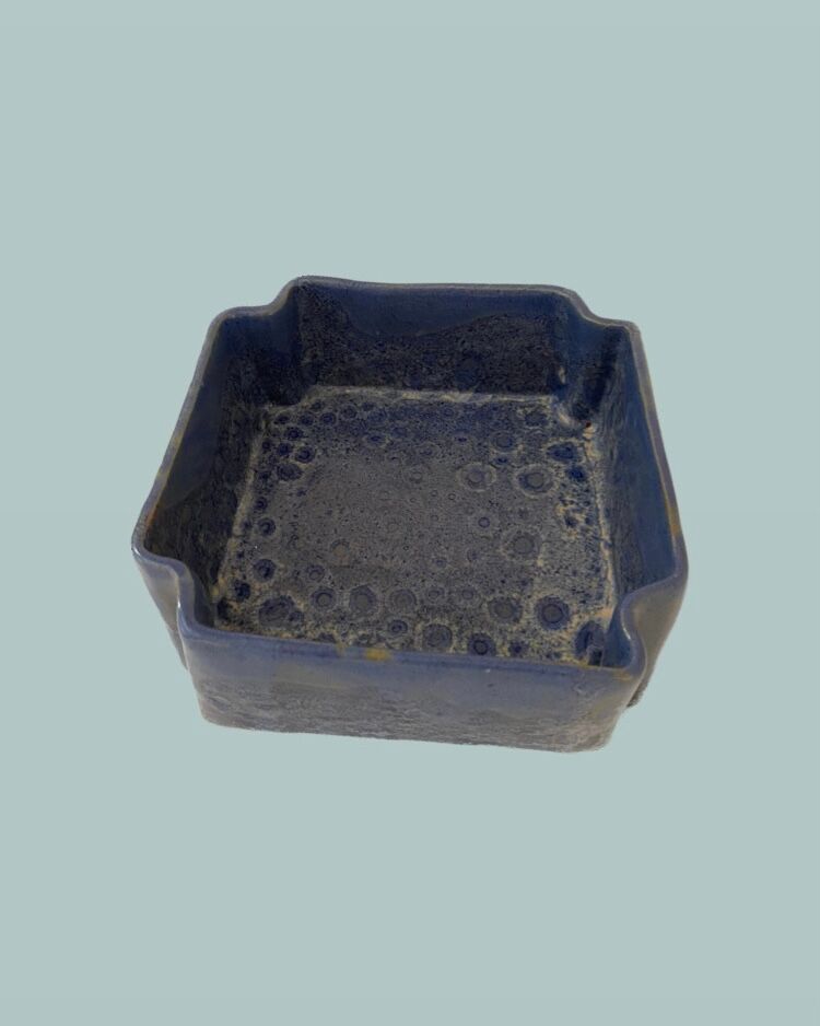 Square flat in blue glazed stoneware