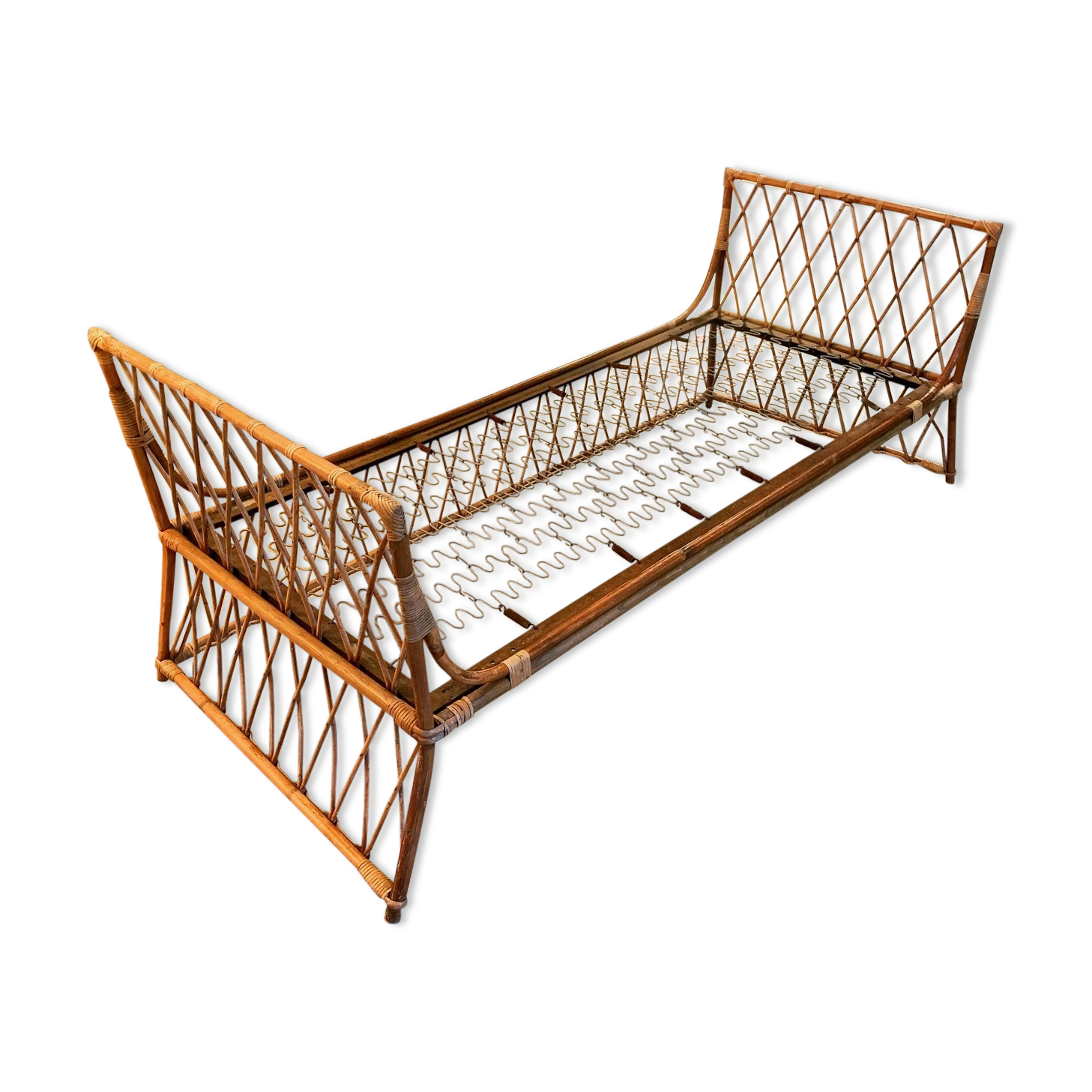 Rattan bed