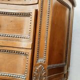 Paire de commodes arbalètes en noyer