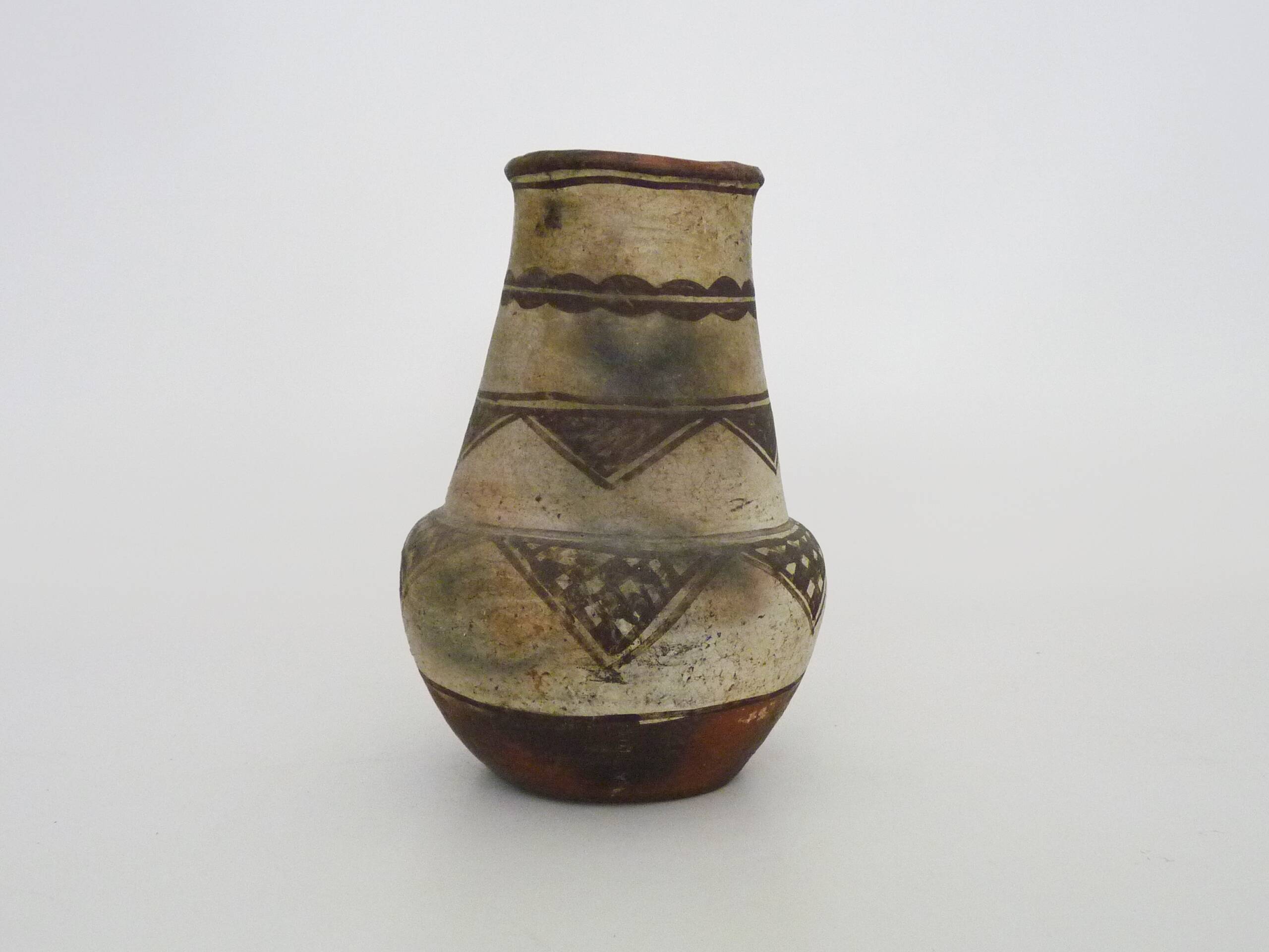 Iddeqi Kabyle pottery, Kabyle pitcher, Berber. Kabyle folk art. The 50's