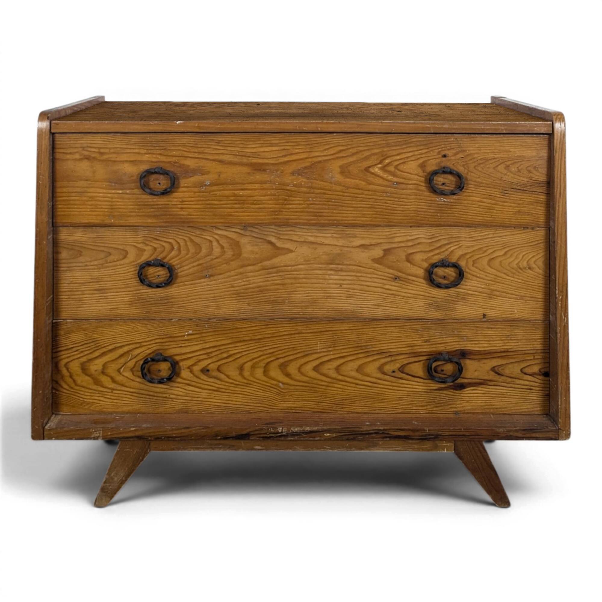 1950s pine chest of drawers with tapered legs.