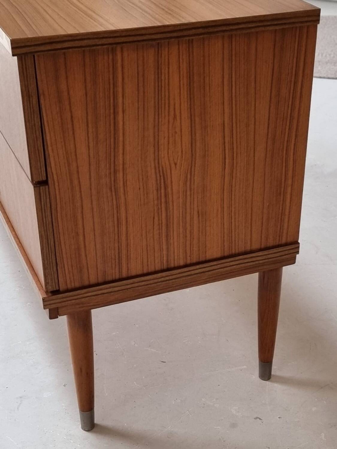 Buffet du milieu du siècle