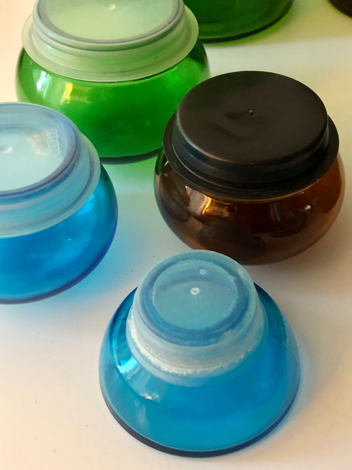 6 vintage colorful jars