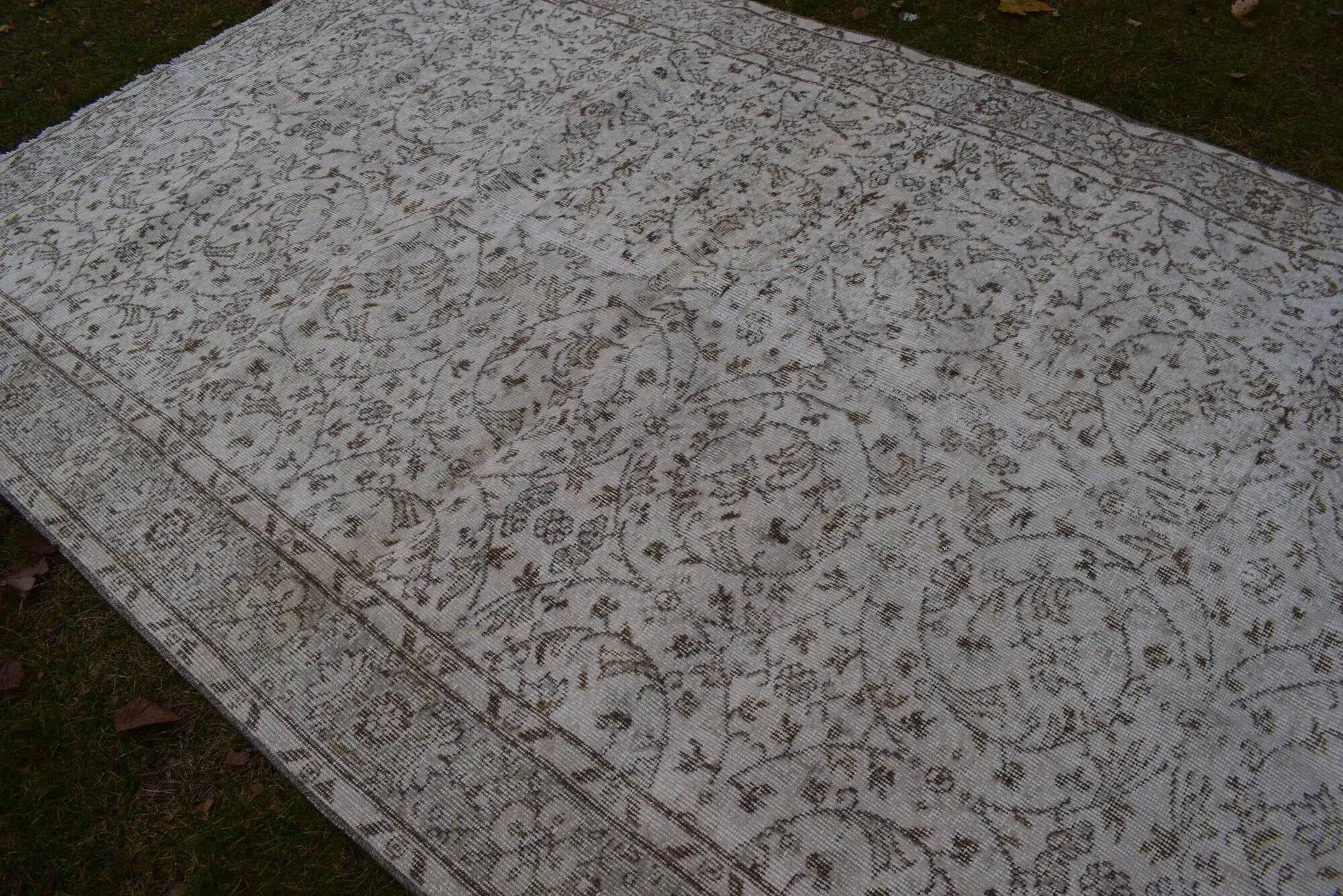 Vintage Turkish Oushak rug 168x290 cm