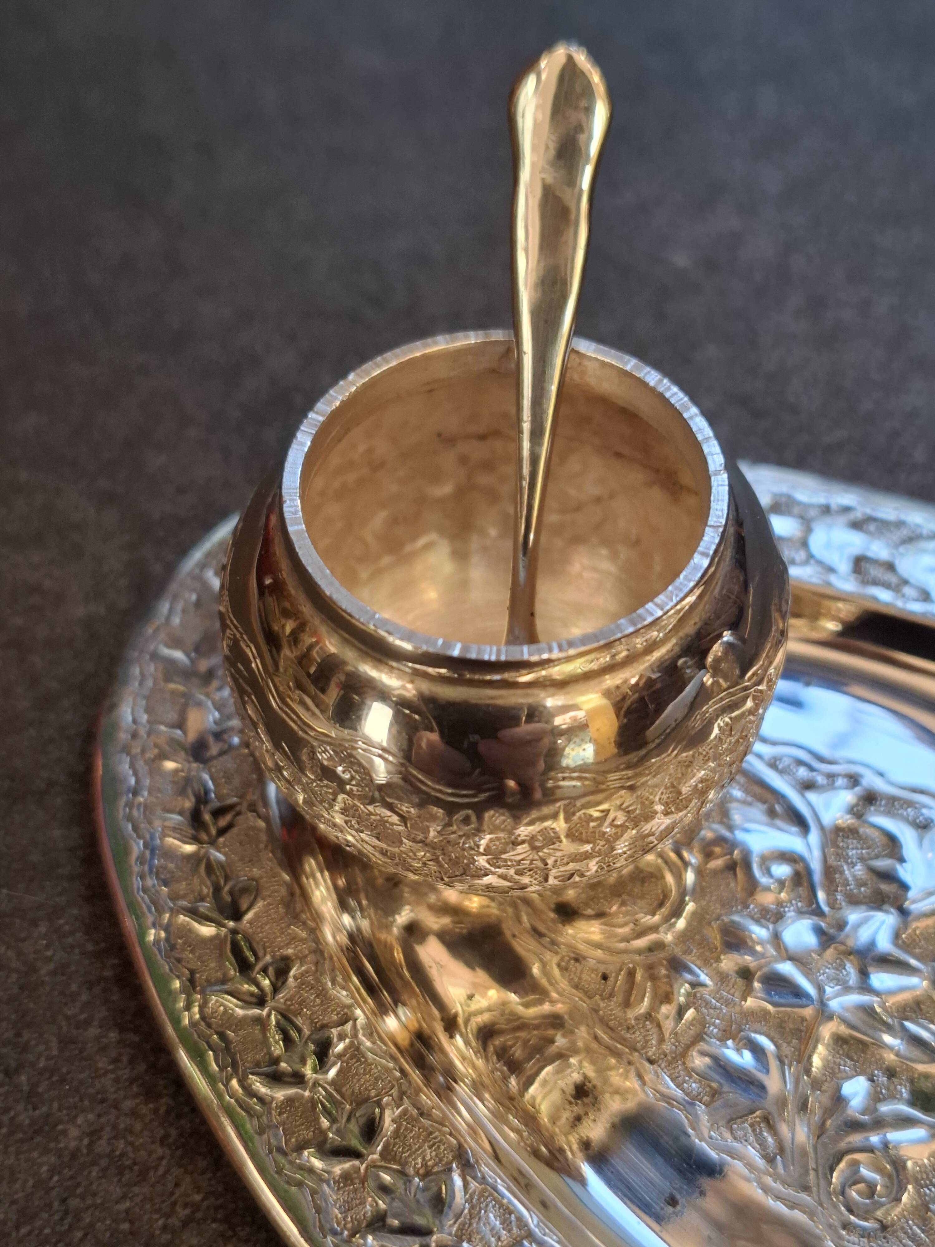 Silver-plated table salt and pepper shaker