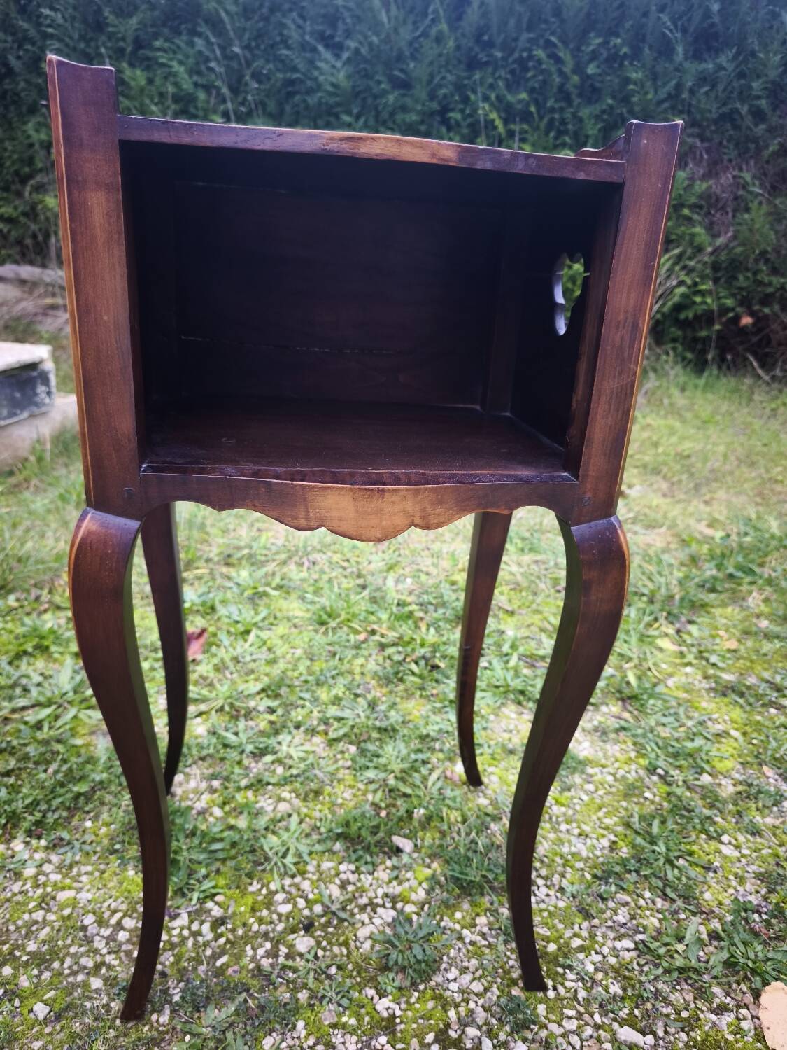 Table de chevet façon Louis VX