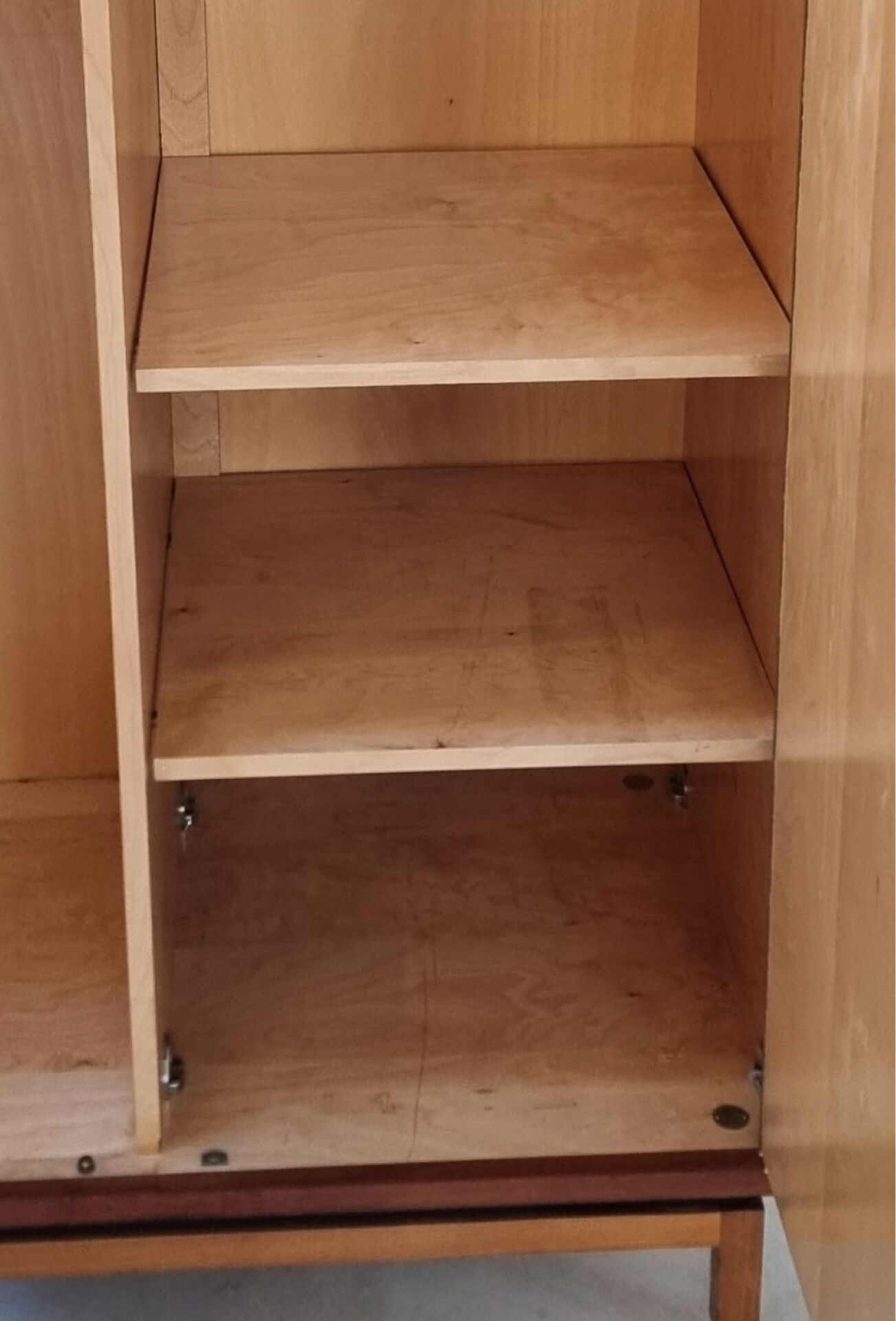 Armoire du milieu du siècle