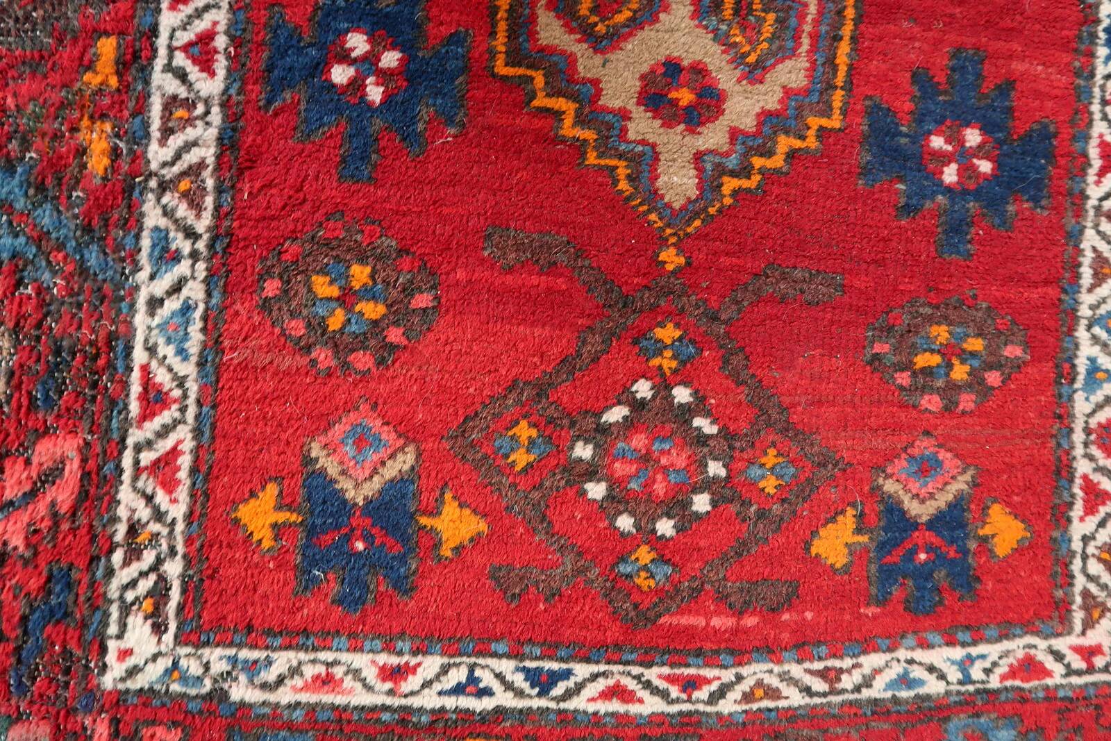 Handmade vintage Persian Hamadan rug 3.2' x 6.2' (100cm x 191cm) 1970s