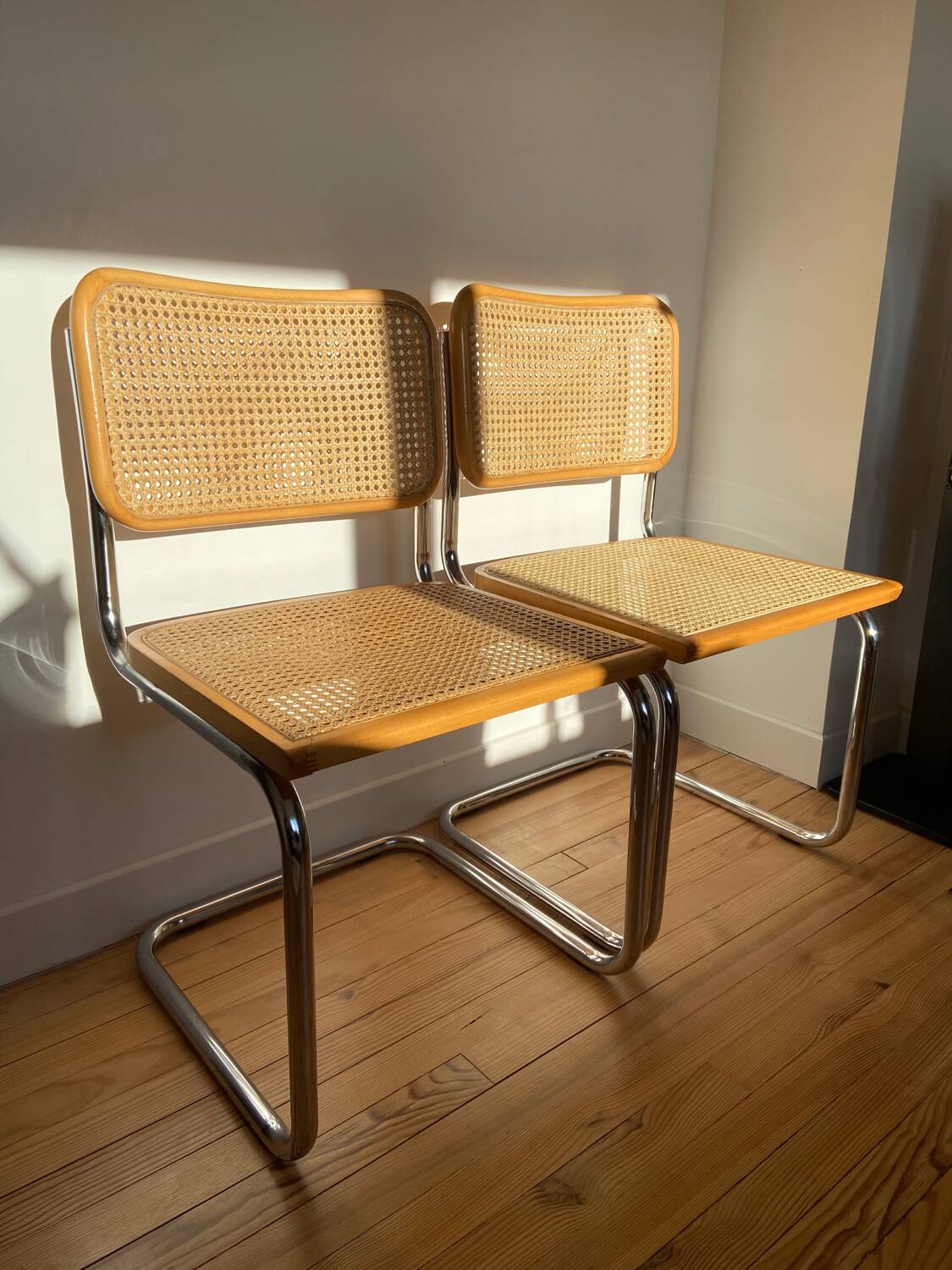 Paire de chaises cannées italiennes design Breuer