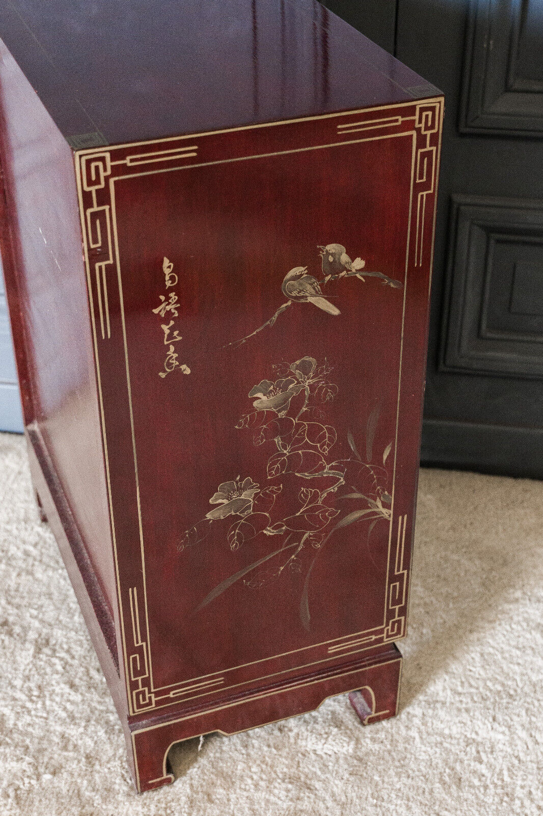 Chinese furniture XXth Red lacquer Decor of branches and birds