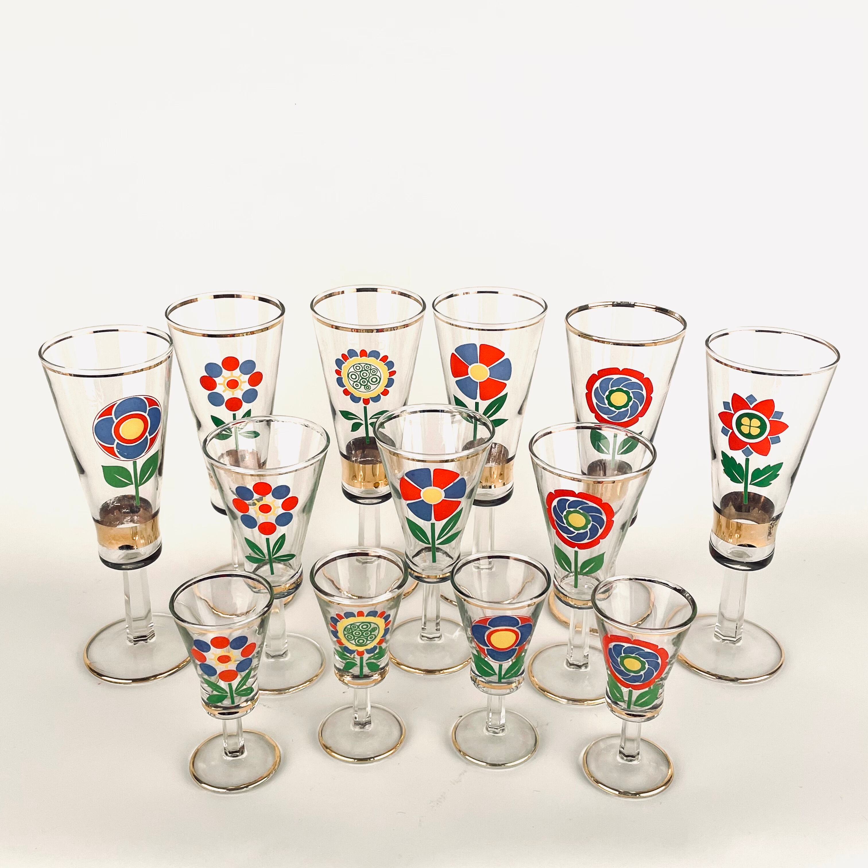 Service of 13 vintage glasses 70's