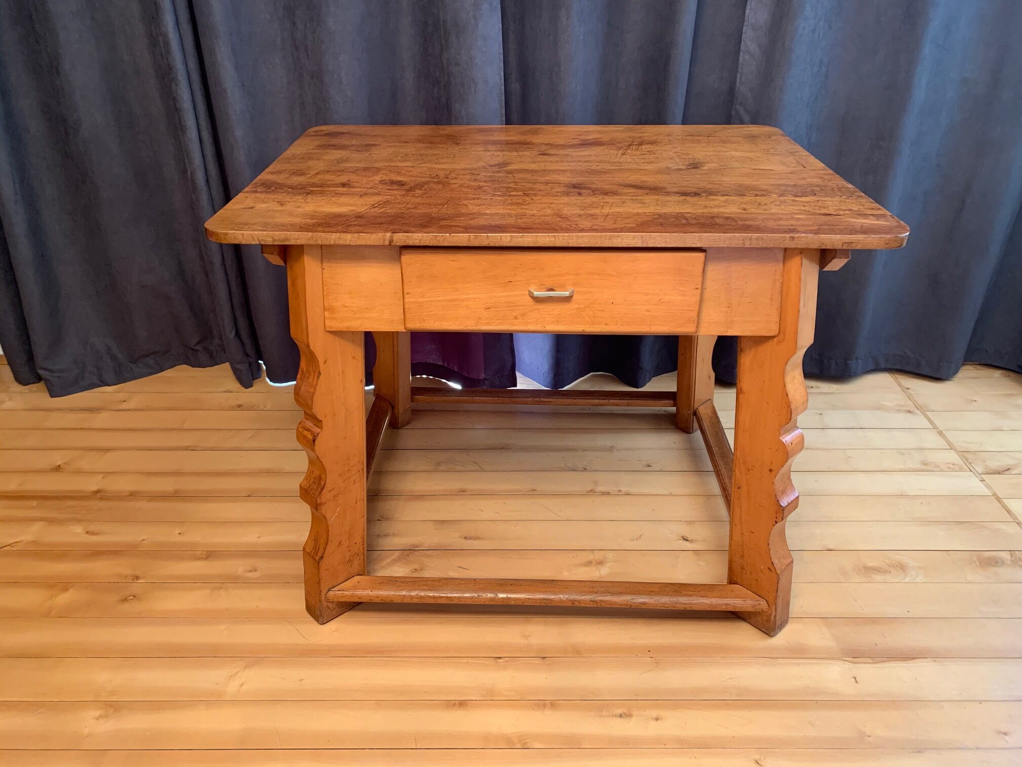 Table tyrolienne Autriche années 1930