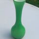 Vase en opaline vert vintage