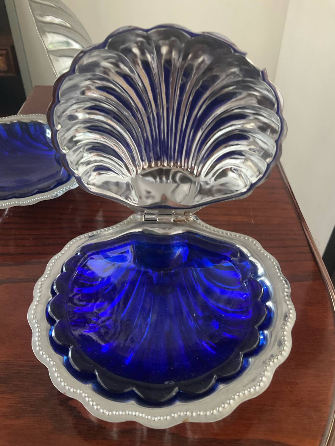 Pair of shell butter dishes from the 70s