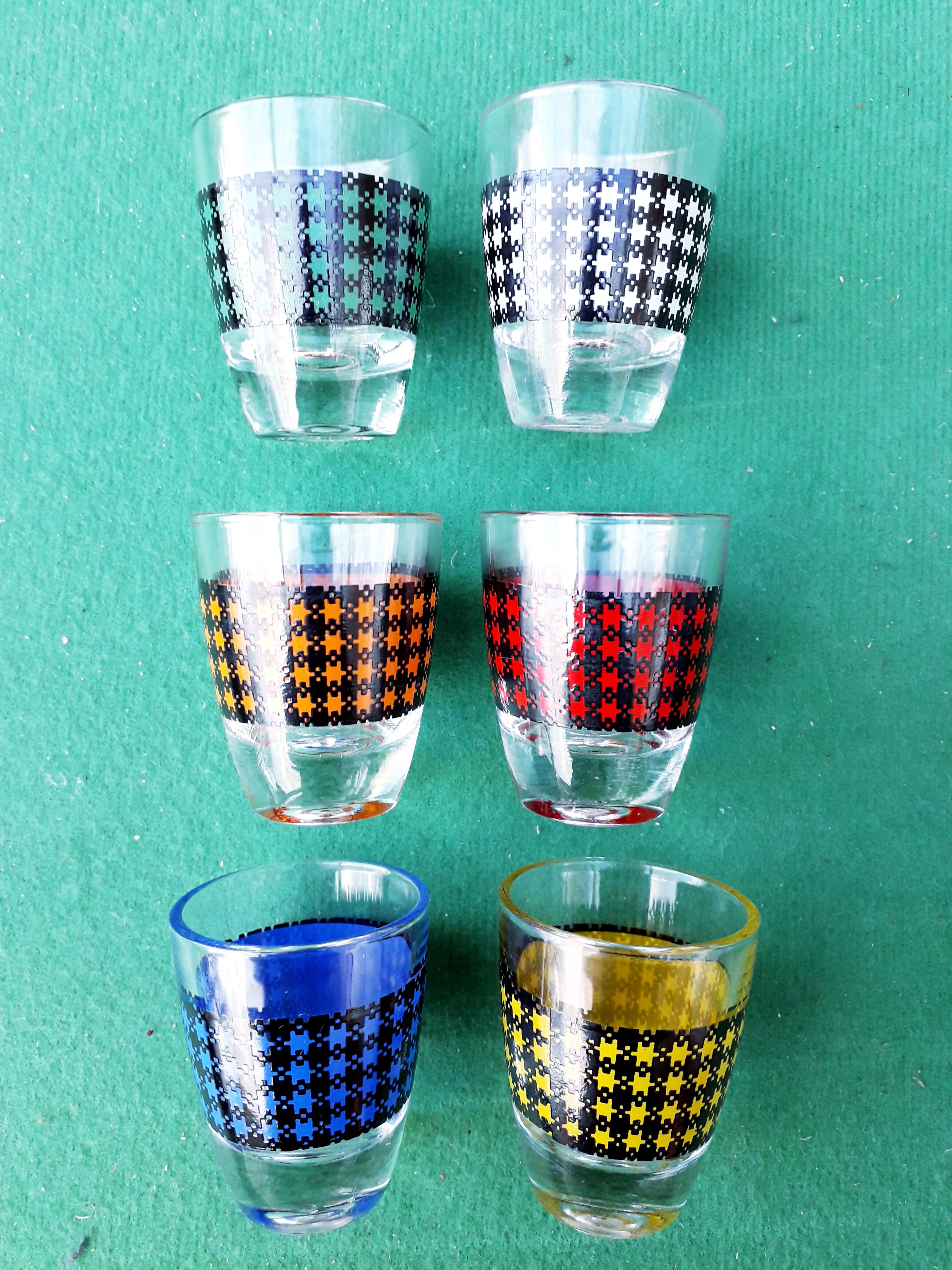 Carafe et 6 liquor glasses