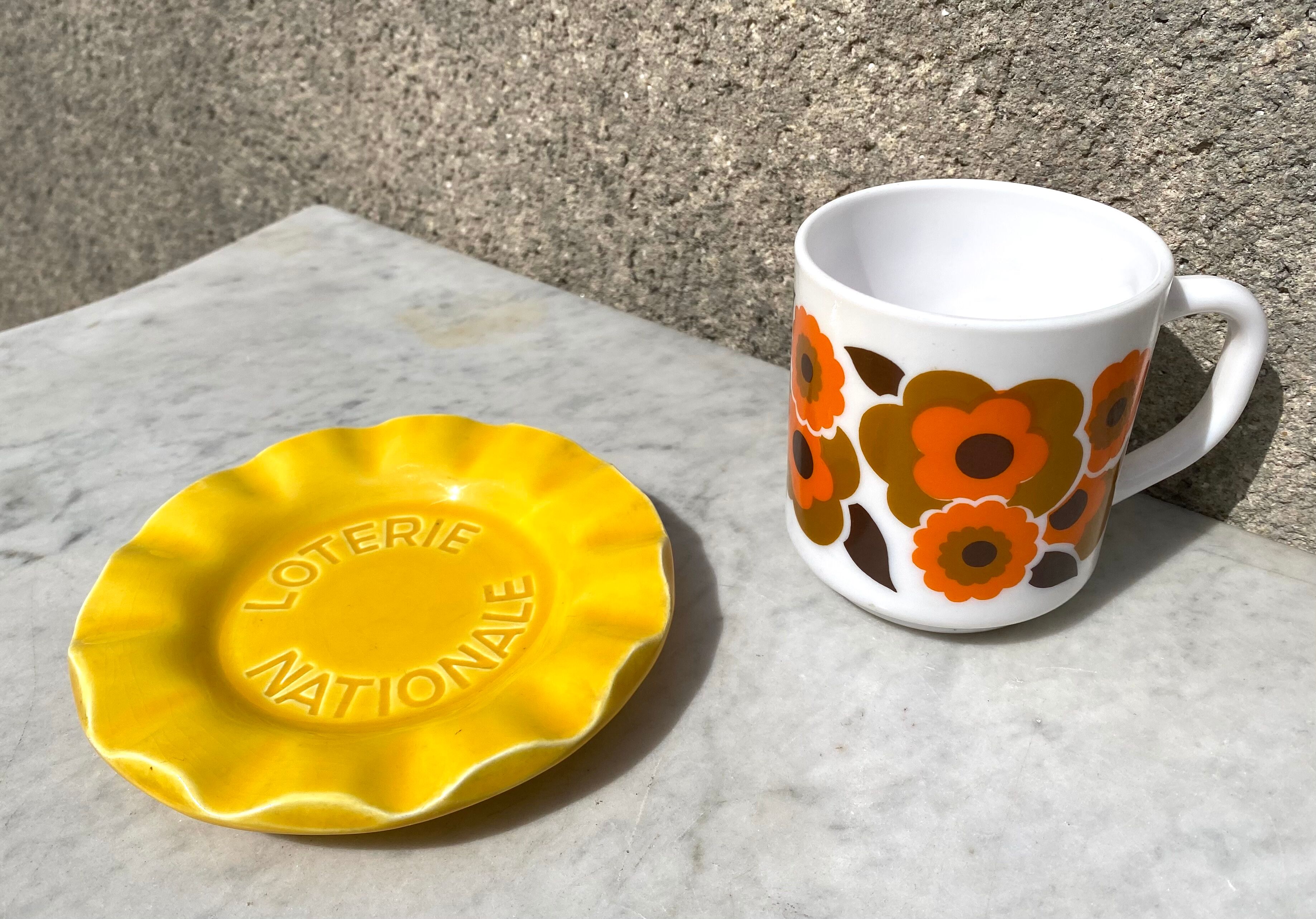 Empty cup ceramic pocket St Clément yellow National Lottery vintage 60s