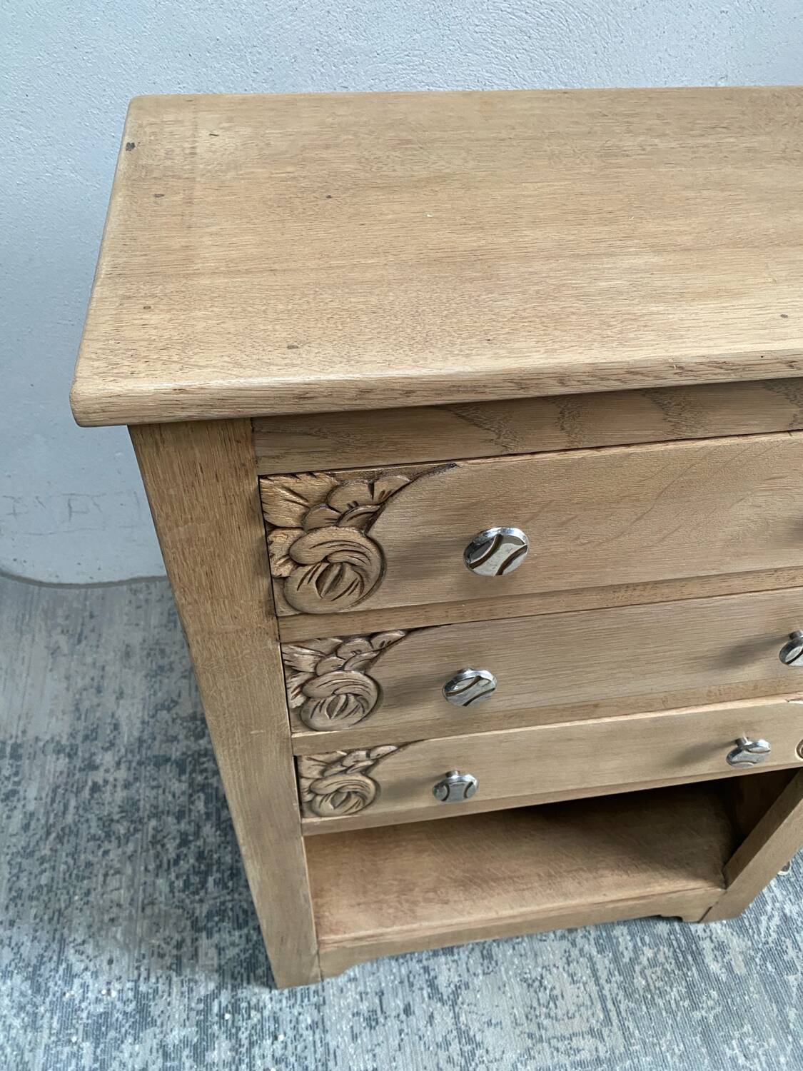Small art deco style chest of drawers