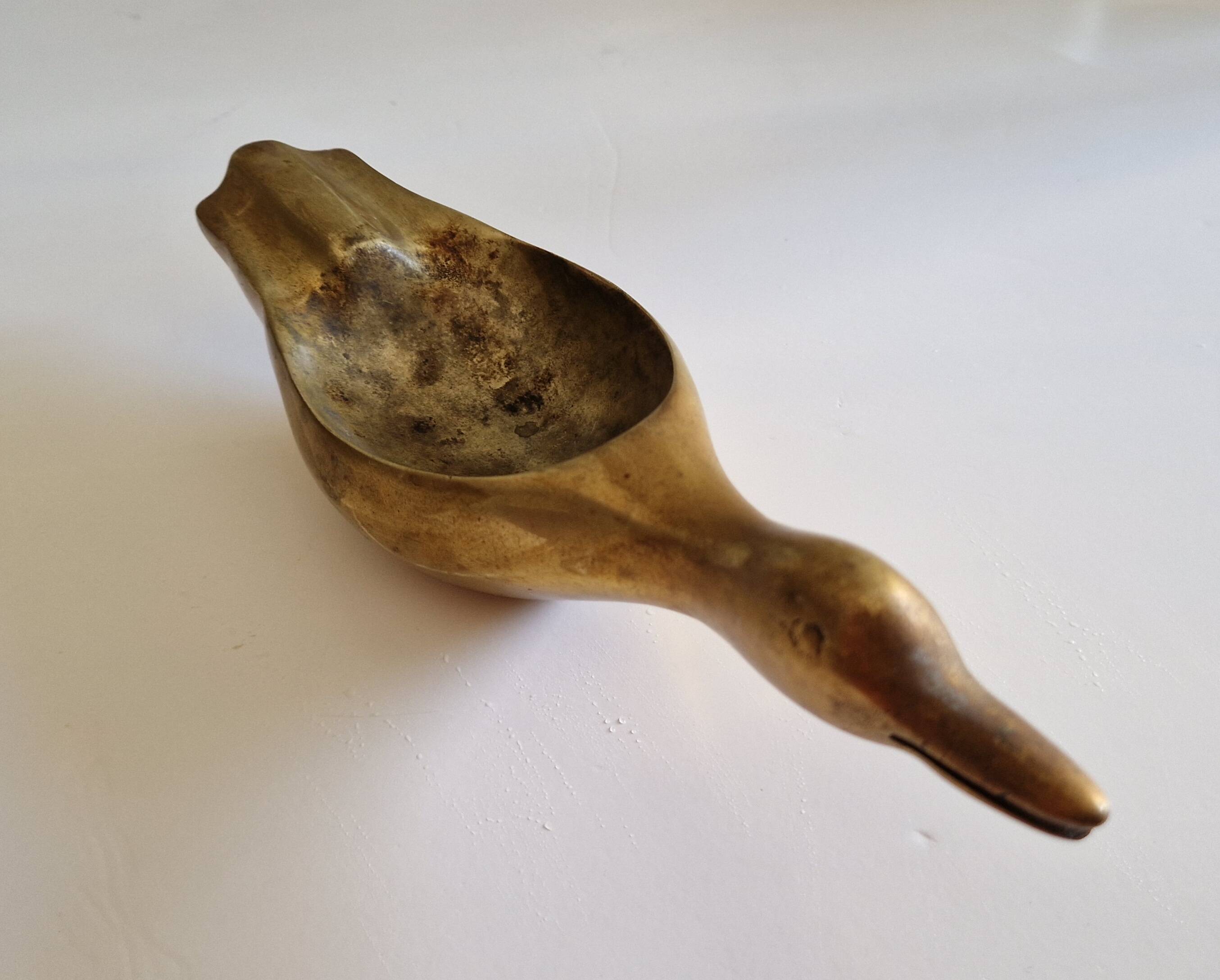 Sculptural ashtray in solid brass, France, 1970.