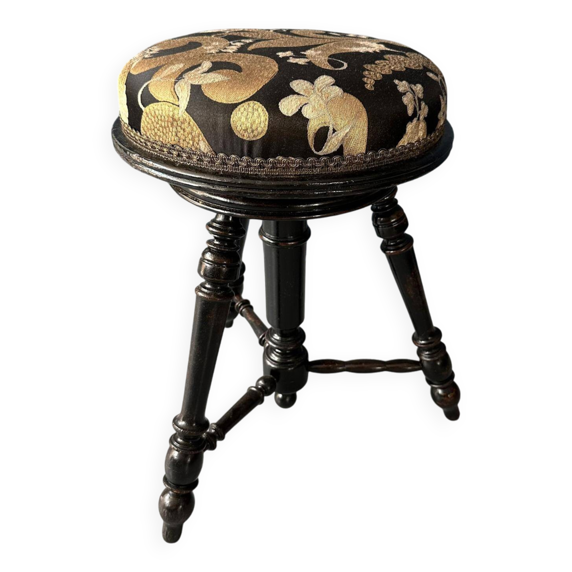 Small black round-cushionstool