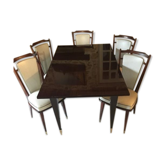 Full dining room: Extendable table and six chairs