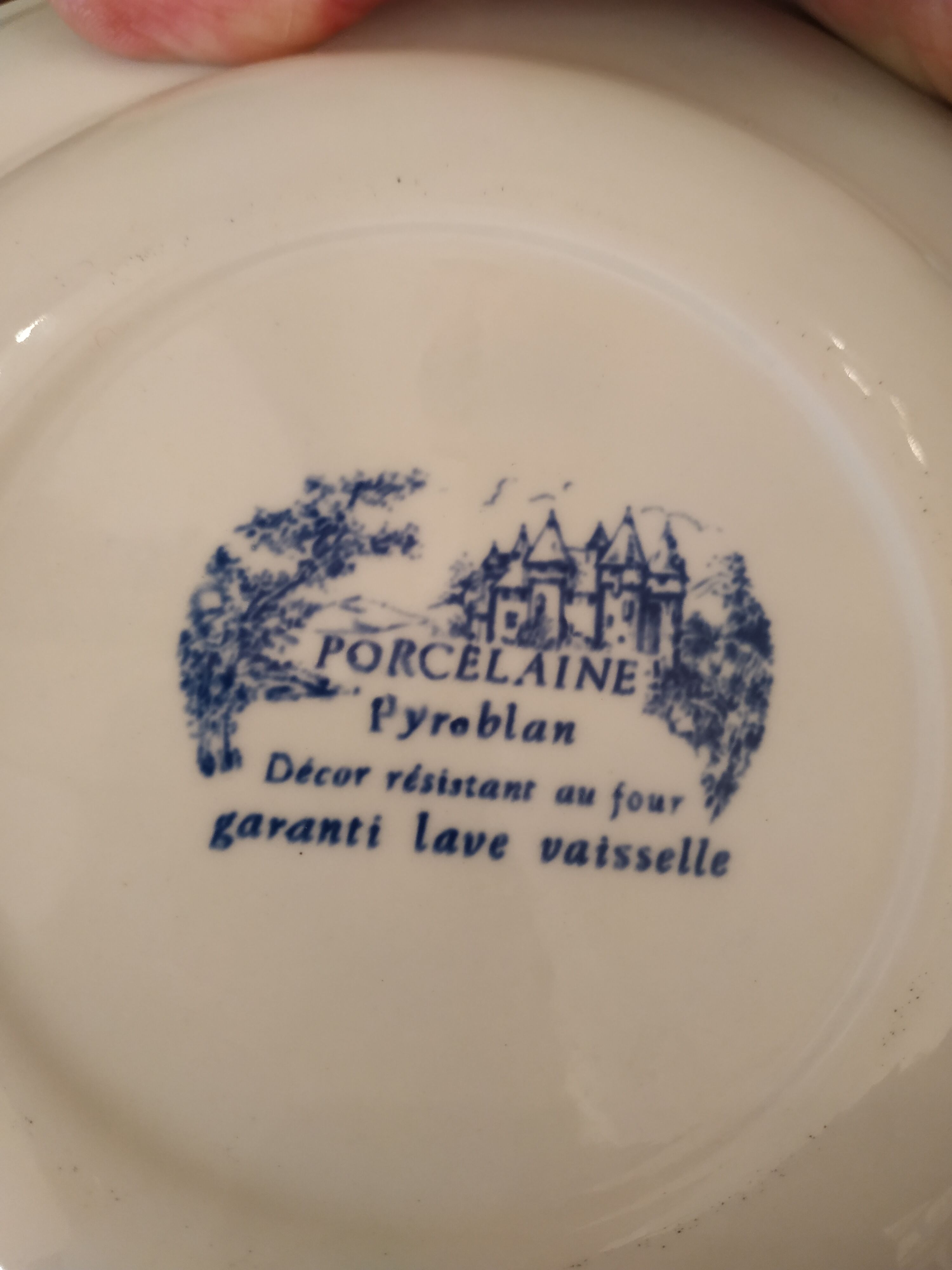 12 english style hollow plates