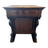 Naval office dating from the early 20th century