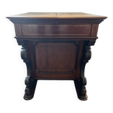 Naval office dating from the early 20th century