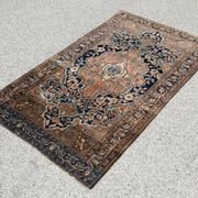 Ancient Iranian Oriental rug Sarouk 128x209 Metres