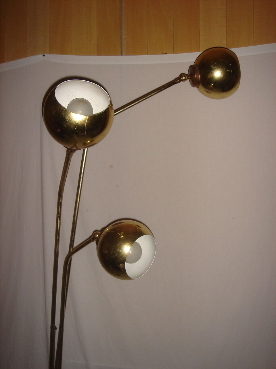 3-ball gold brass lamppost from 1970