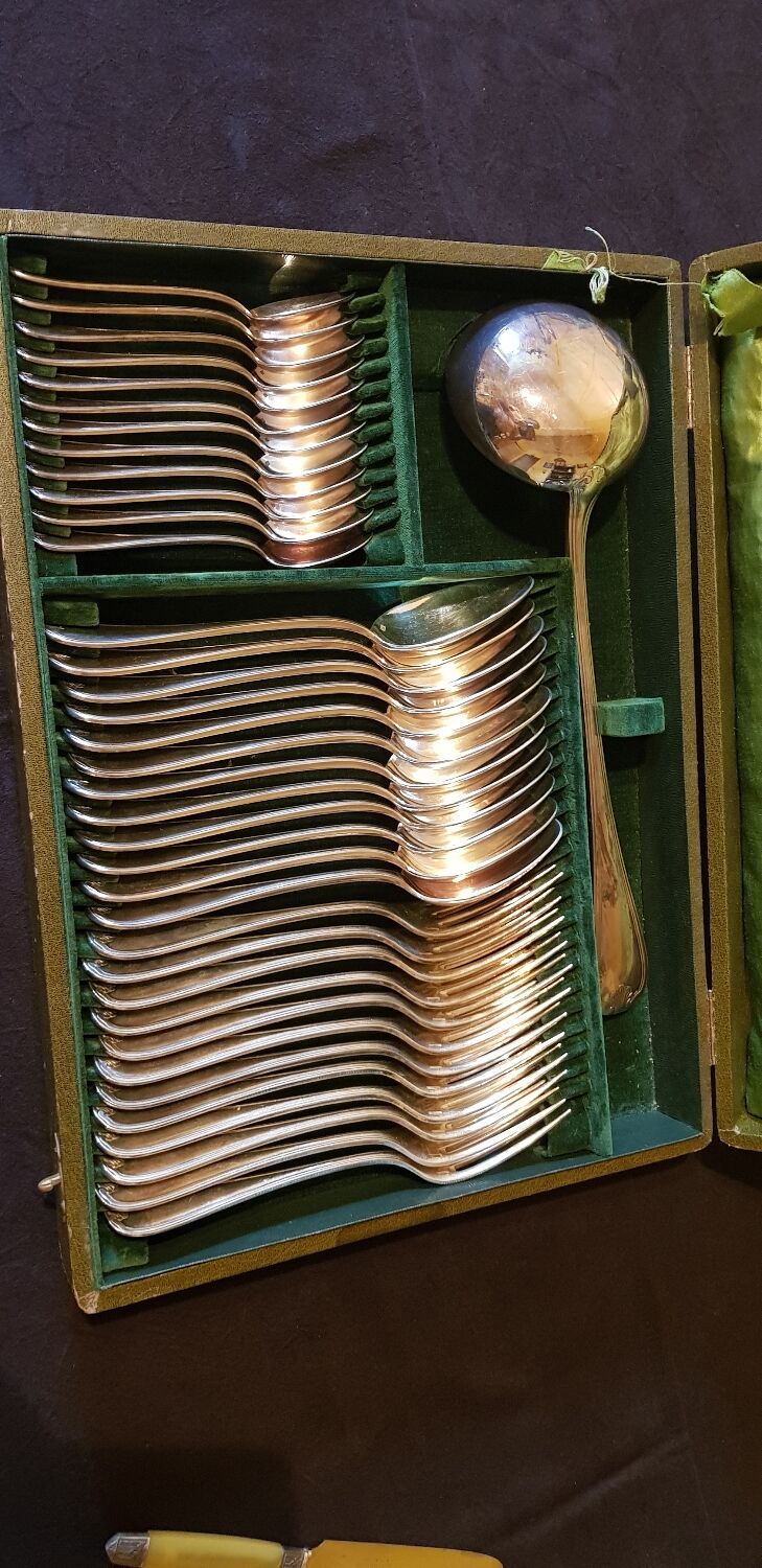 Ménagère Christofle 37 Pièces Métal Argenté - Modèle Coquille Berain 2