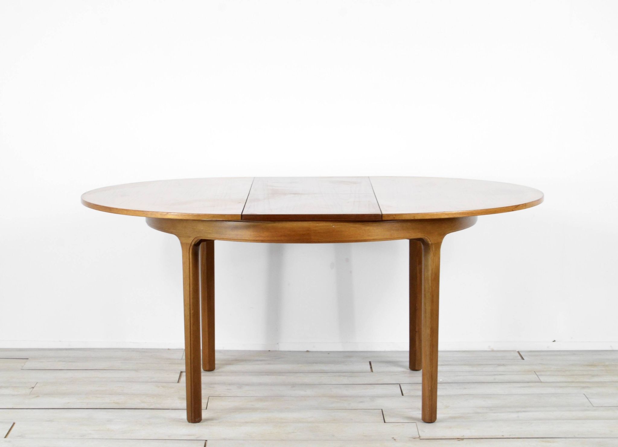 Midcentury Extending Round Teak Table By Nathan. Vintage Modern / Danish St