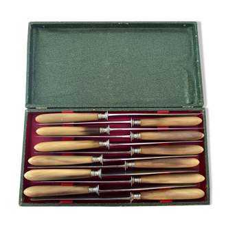 12 Paris horn knives