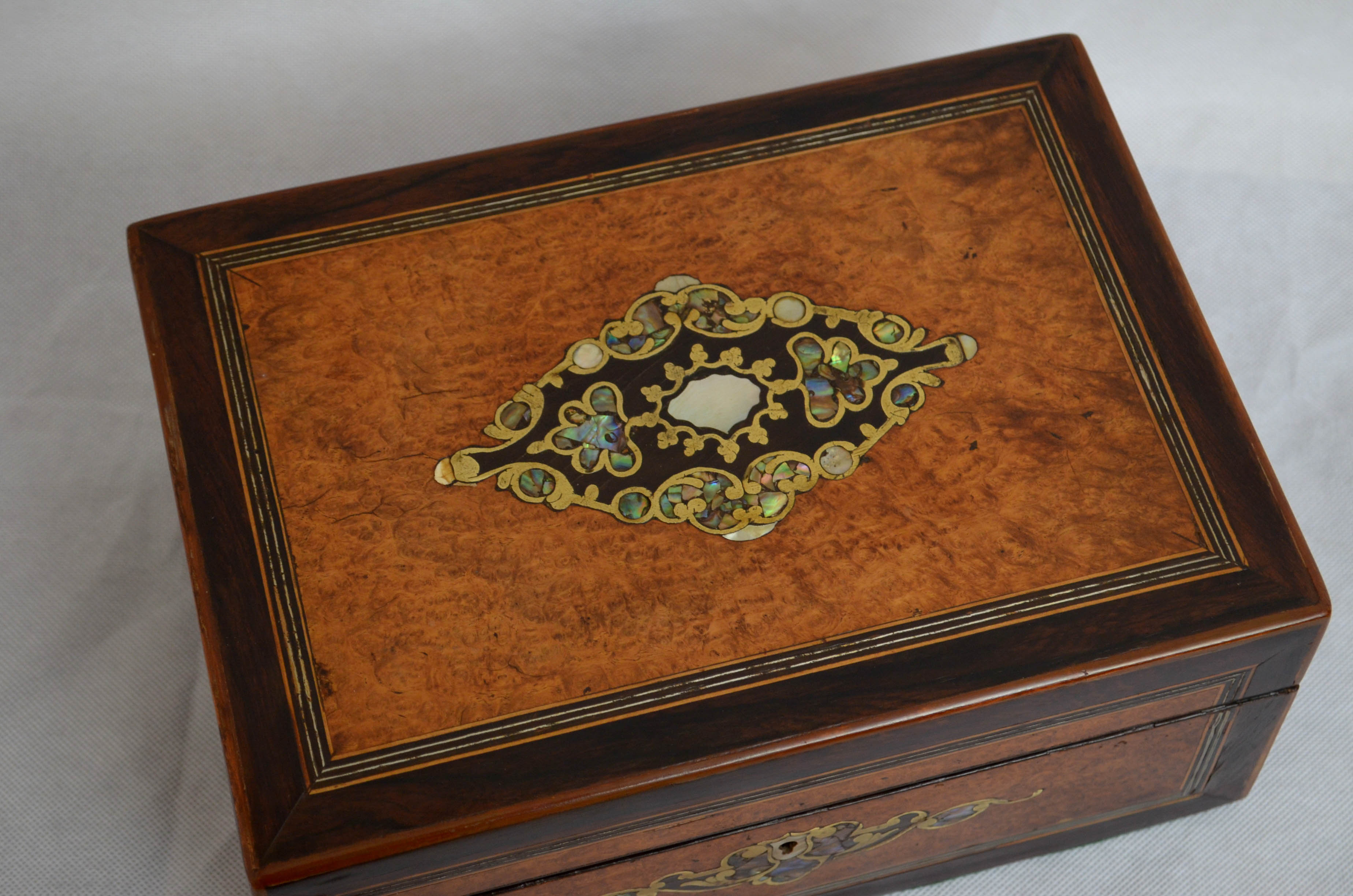 Victorian jewellery box in amboyna