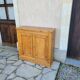Buffet ancien étroit
