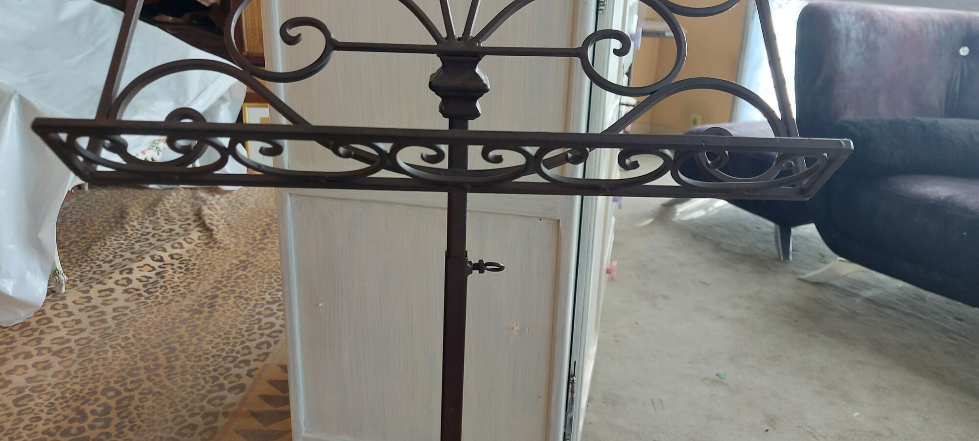 Wrought iron easel