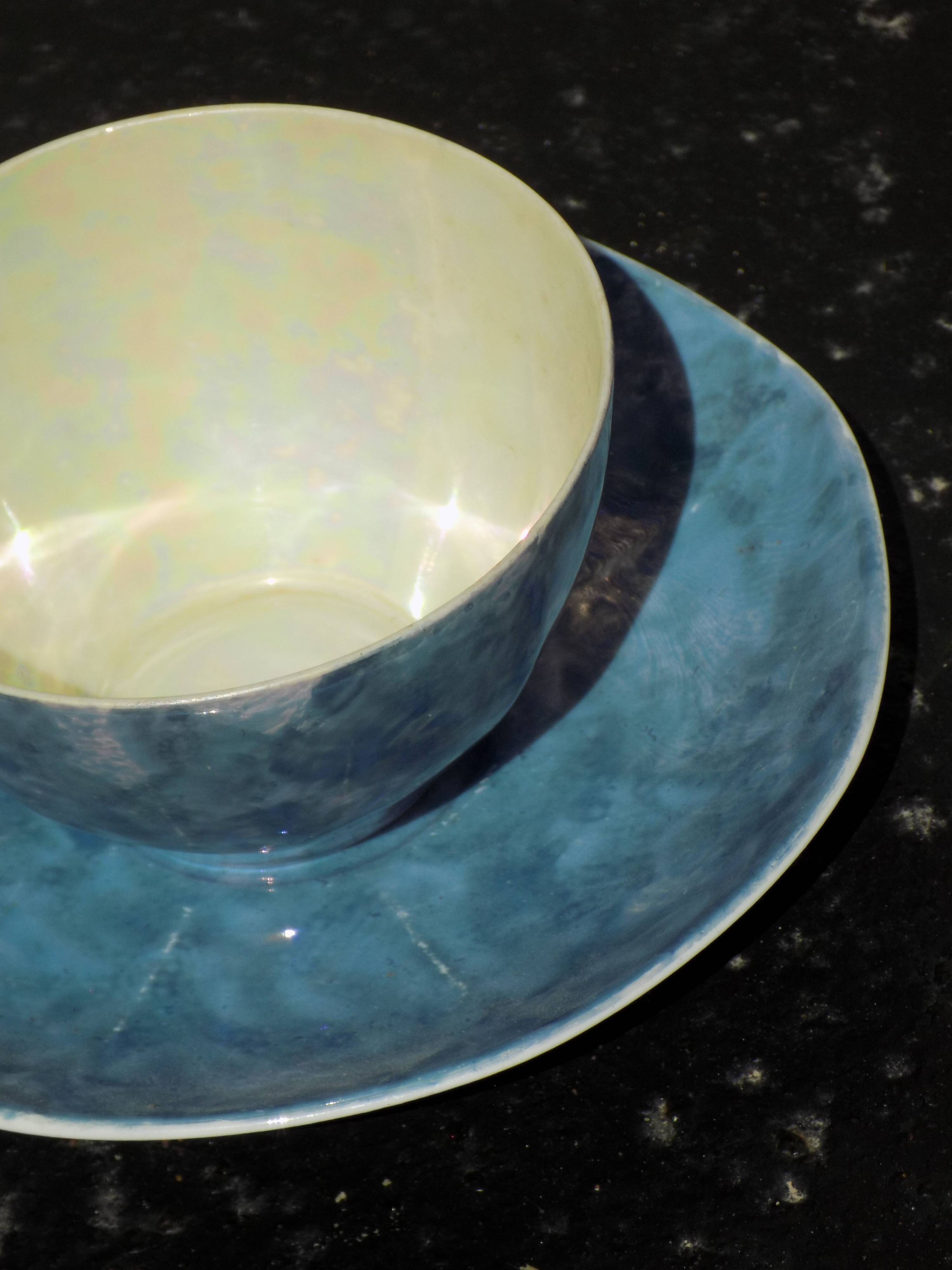 Tasse et soucoupe bleues