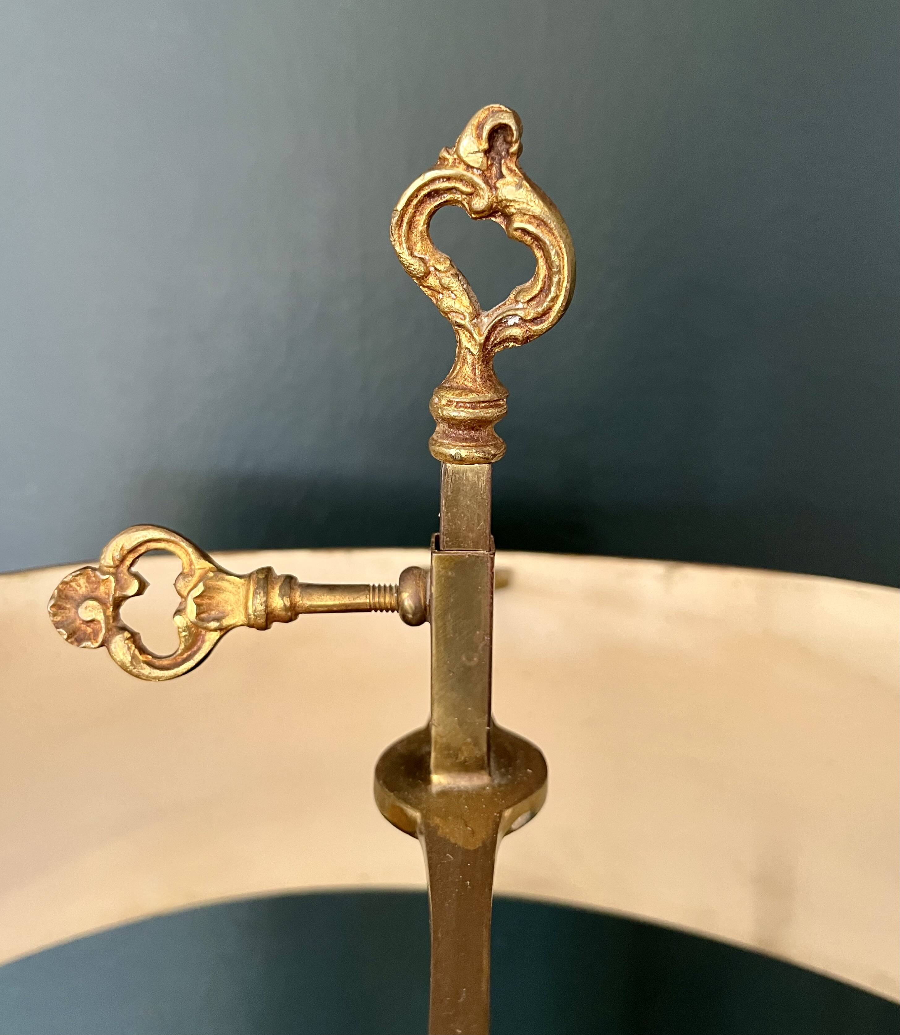 Lampe bouillotte en bronze de style louis xv vers 1850