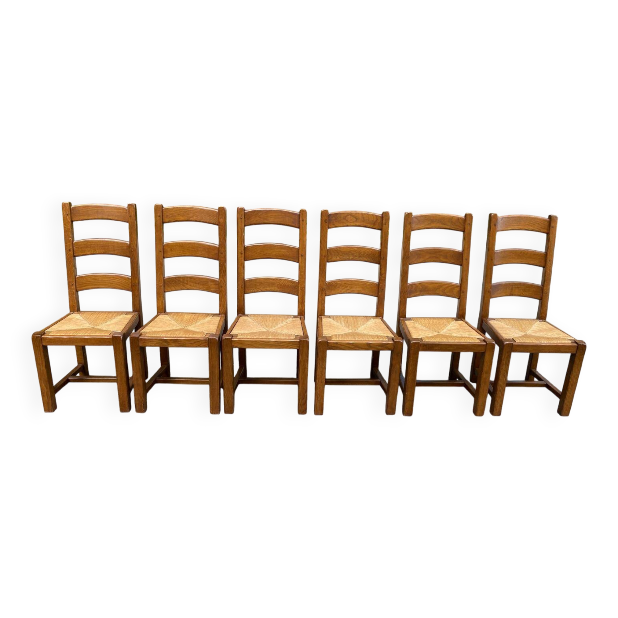 Set of 6 rustic solid oak chairs with straw seats — Very good condition